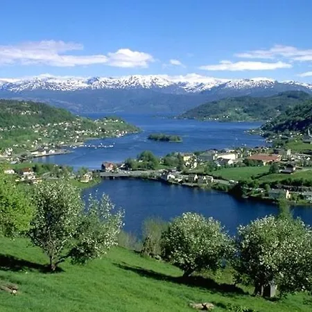 Hardanger Feriesenter Nesvika *