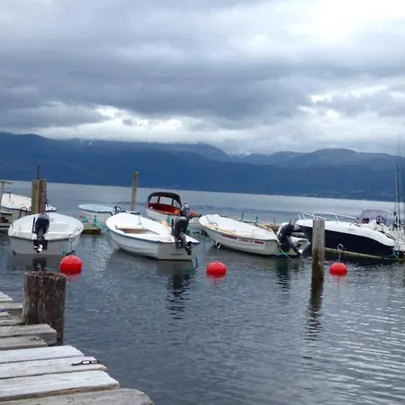 Hardanger Feriesenter Nesvika * Нурхеймсунн